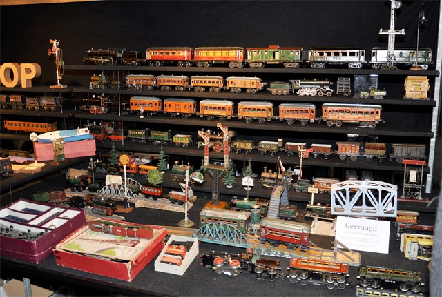 Selling vintage toy trains