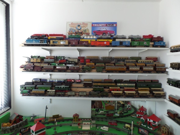Vintage trains room