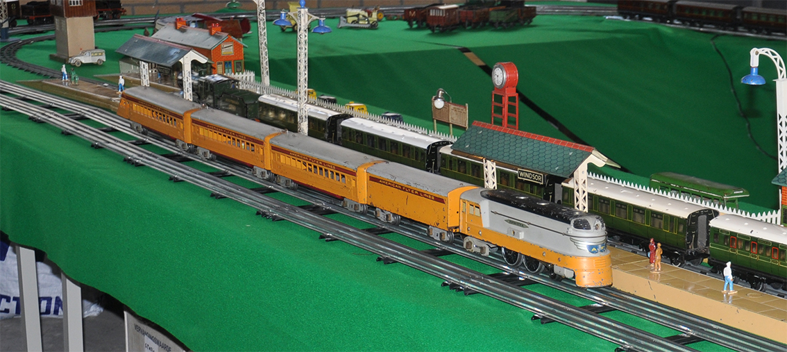 Lionel train