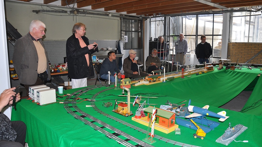 Dutch HRCA members at the O-gauge layout