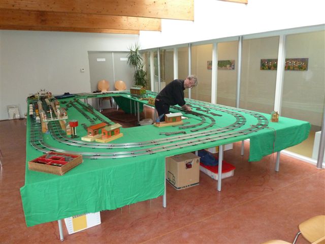Building a Hornby O gauge layout