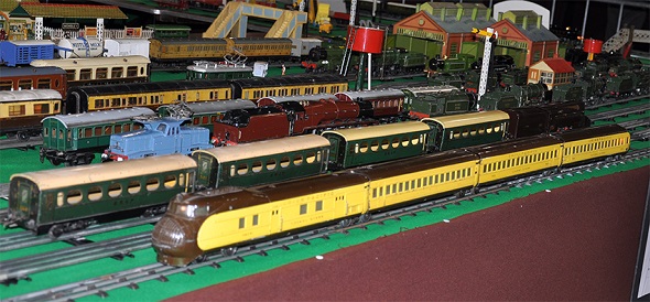 Lionel City of Portland with French Hornby Etoile du Nord