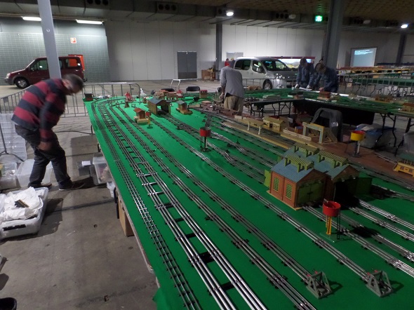 Setting up a Hornby O-gauge layout