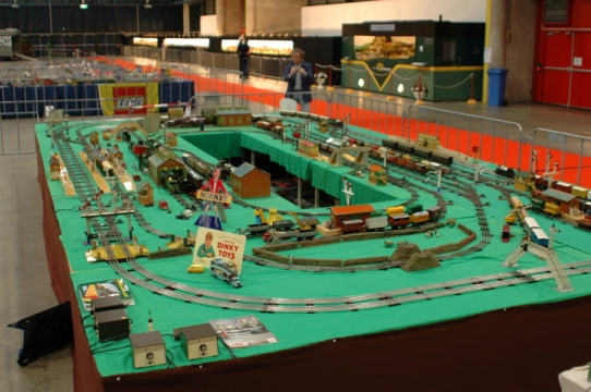 Hornby vintage 0-gauge layout