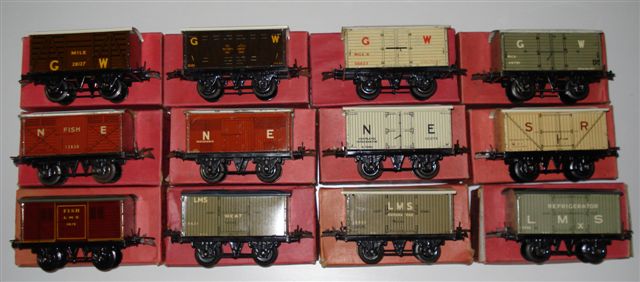 Hornby No. 0 Vans