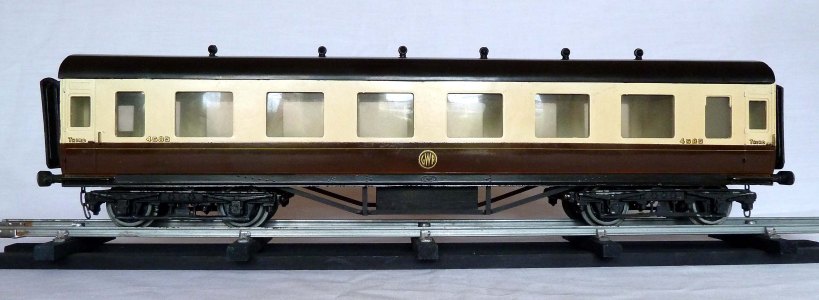 Leeds bakelite GWR Saloon Coach