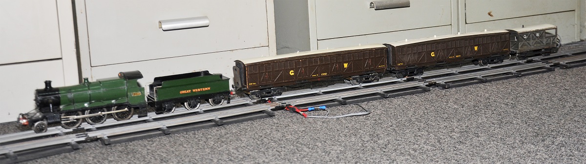 Leeds GWR 2-6-0 Mogul with Type B wagons